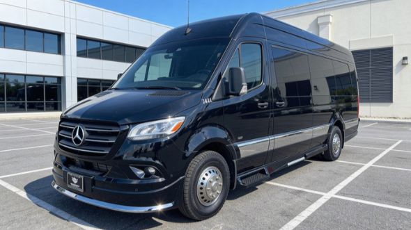 10 passenger sprinter van thousand oaks