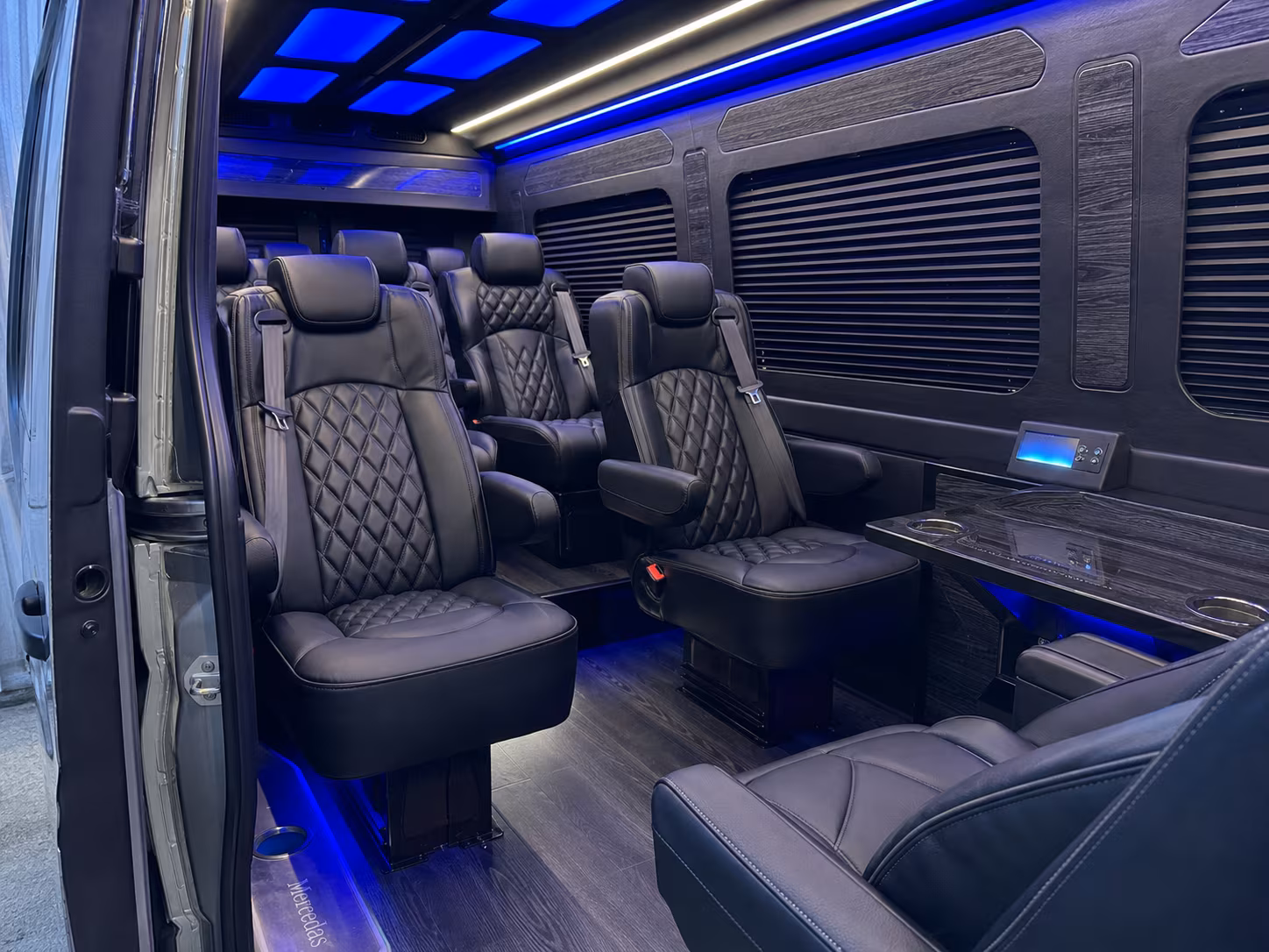 find the perfect transportation for your next wine tour 1