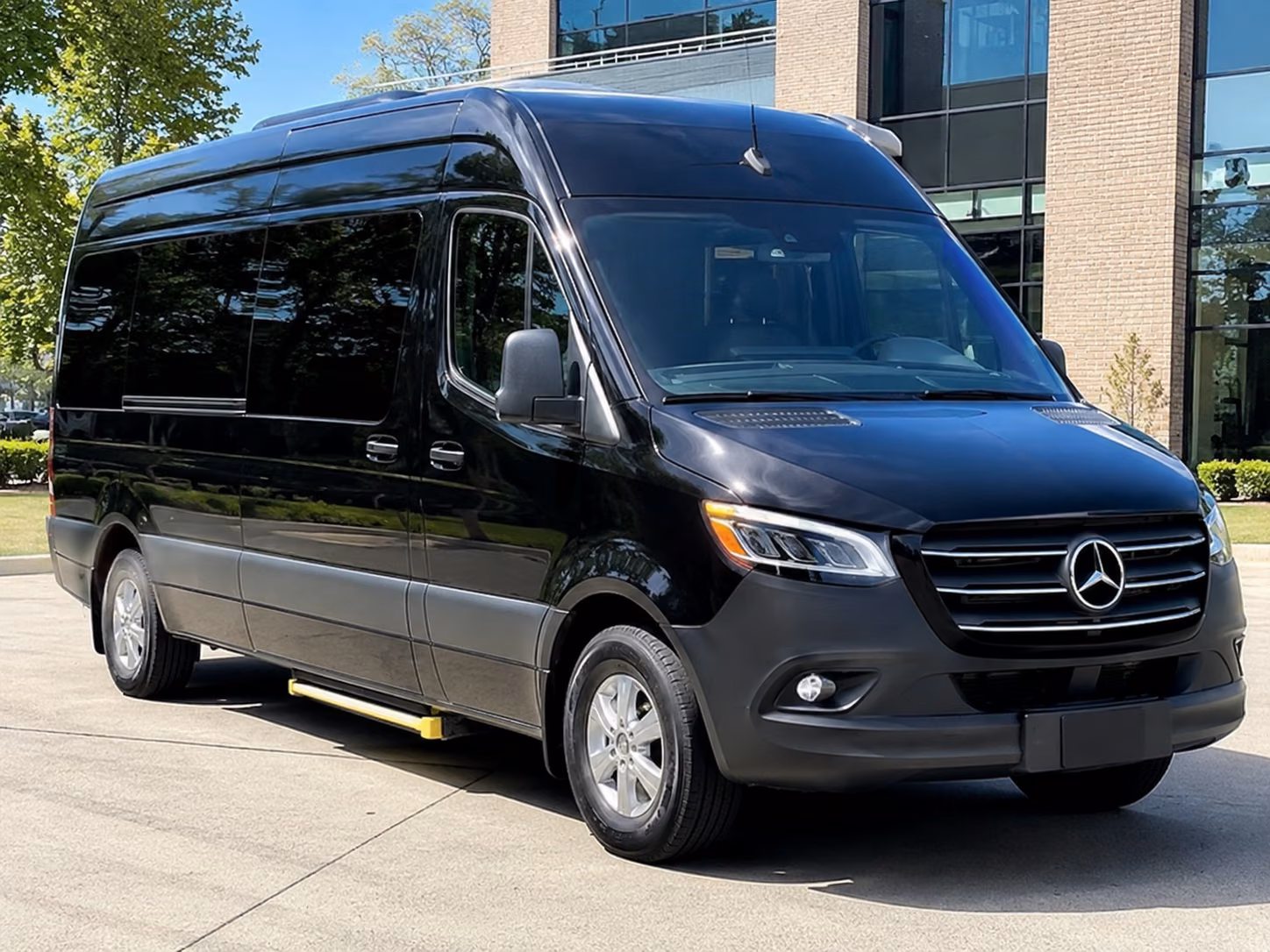 thousand oaks 18 passenger sprinter van